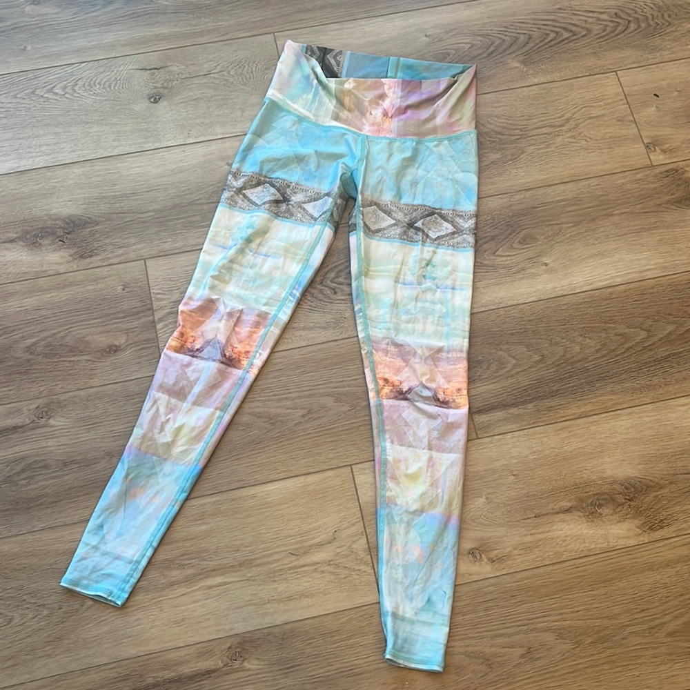 Teeki leggings. Small. Excellent condition.